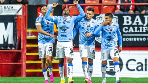 Phao cứu sinh 30/4: Queretaro thắng kèo châu Á