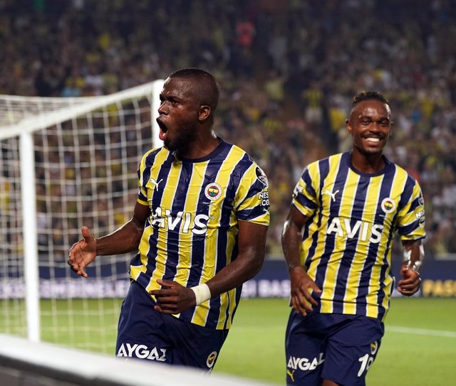 Chủ nhà Fenerbahce sẽ trọn niềm vui.