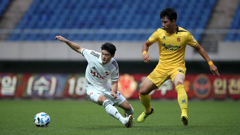 Soi kèo  Jeju United  vs Gwangju, 17h30 ngày 11/7: Gwangju thắng kèo châu Á  và tài bàn thắng 