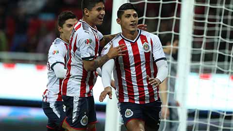 Phao cứu sinh 26/8: Chivas Guadalajara thắng kèo châu Á